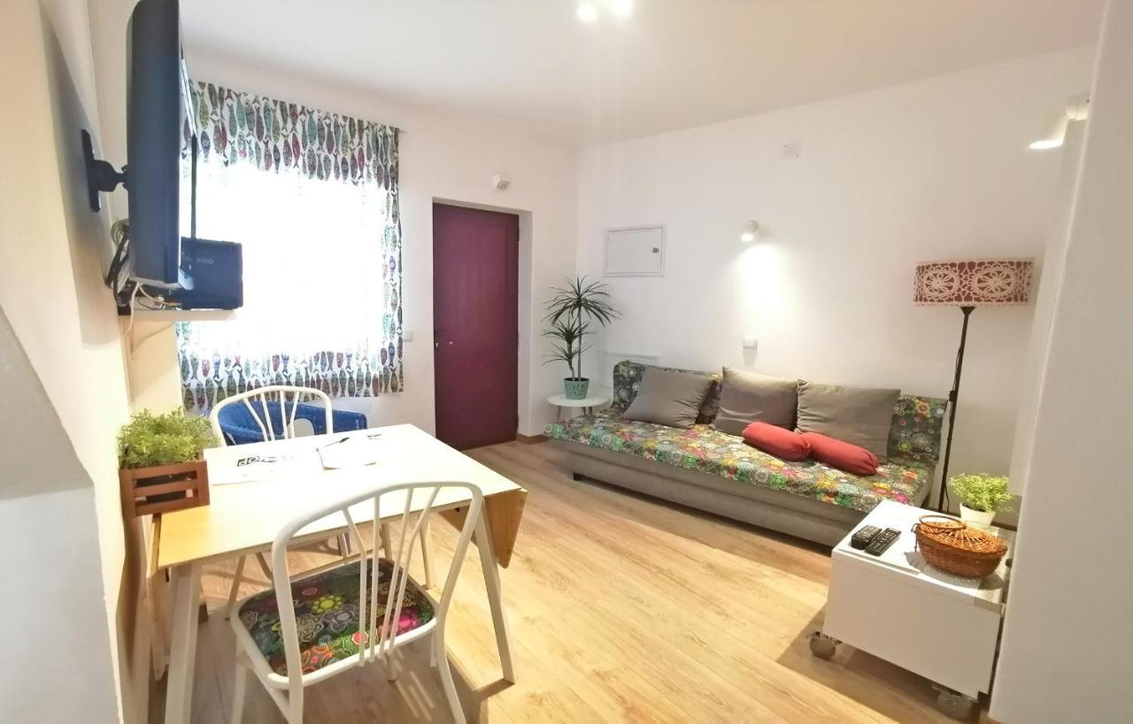 A41 - Olive Tree Street 1 Bed Flat Lagos